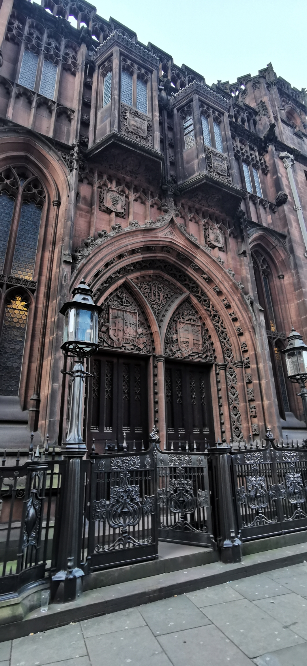 Photo taken between Wood Street Mission and John Rylands Library